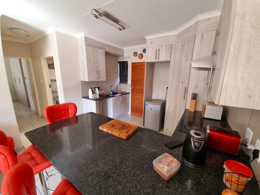 2 Bedroom Property for Sale in Ngwenya River Estate North West